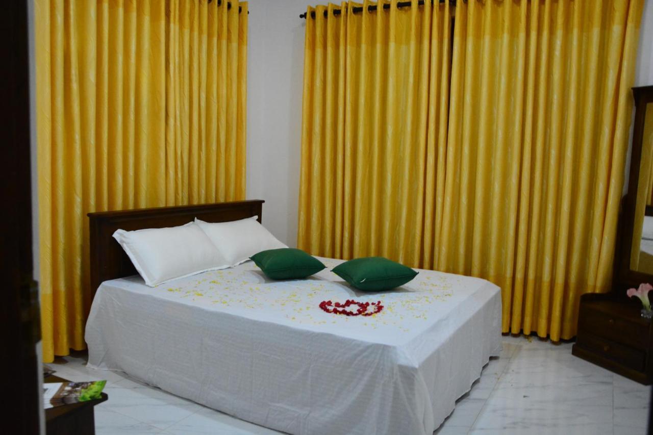 Seven Luck Palace Kandy Exterior foto